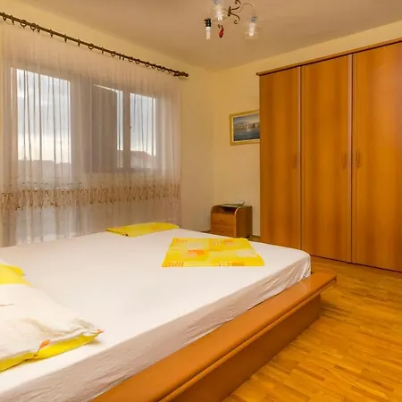 Skaro Rogoznica (Sibenik-Knin)