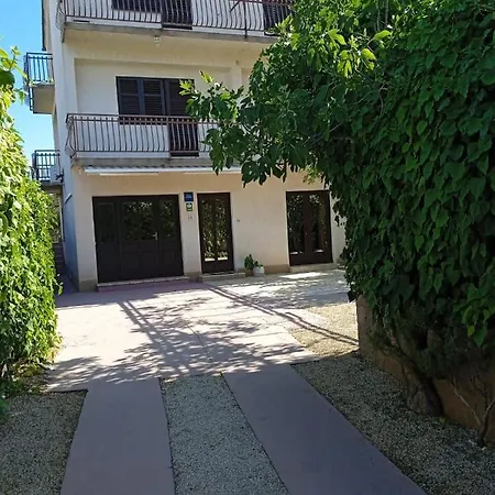 Skaro Rogoznica (Sibenik-Knin)